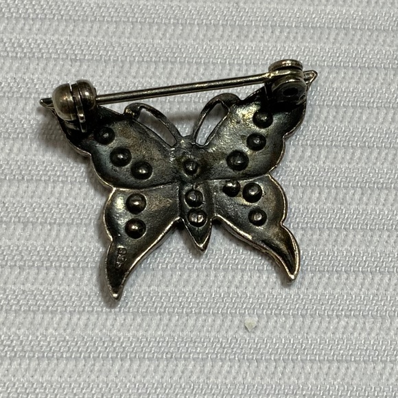Butterfly and Flying Insect Pins - Picture 4 of 9